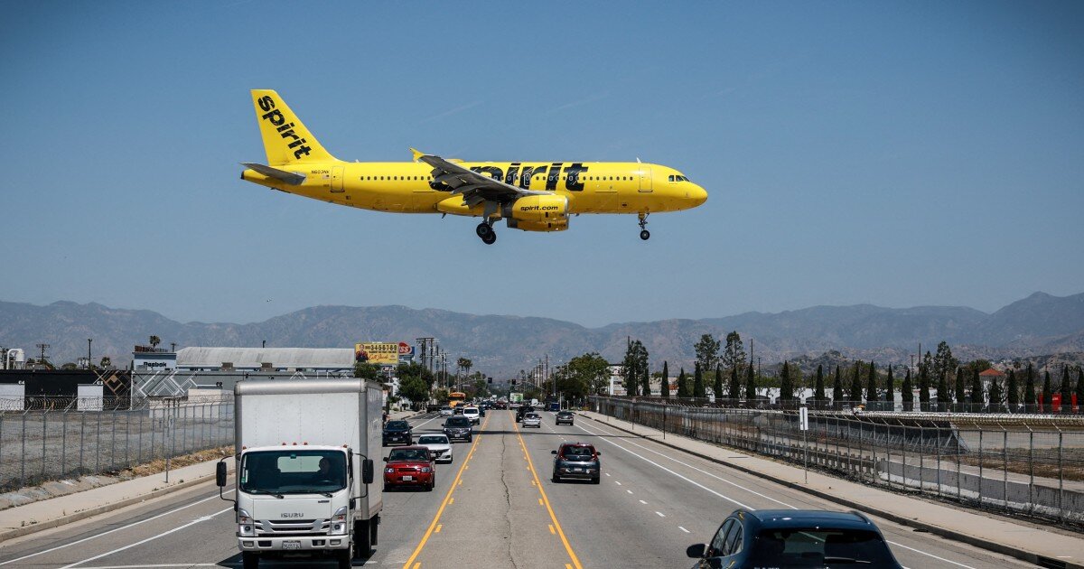 Spirit Airlines nears deal with Trump administration for $500 million rescue package - NBC News
