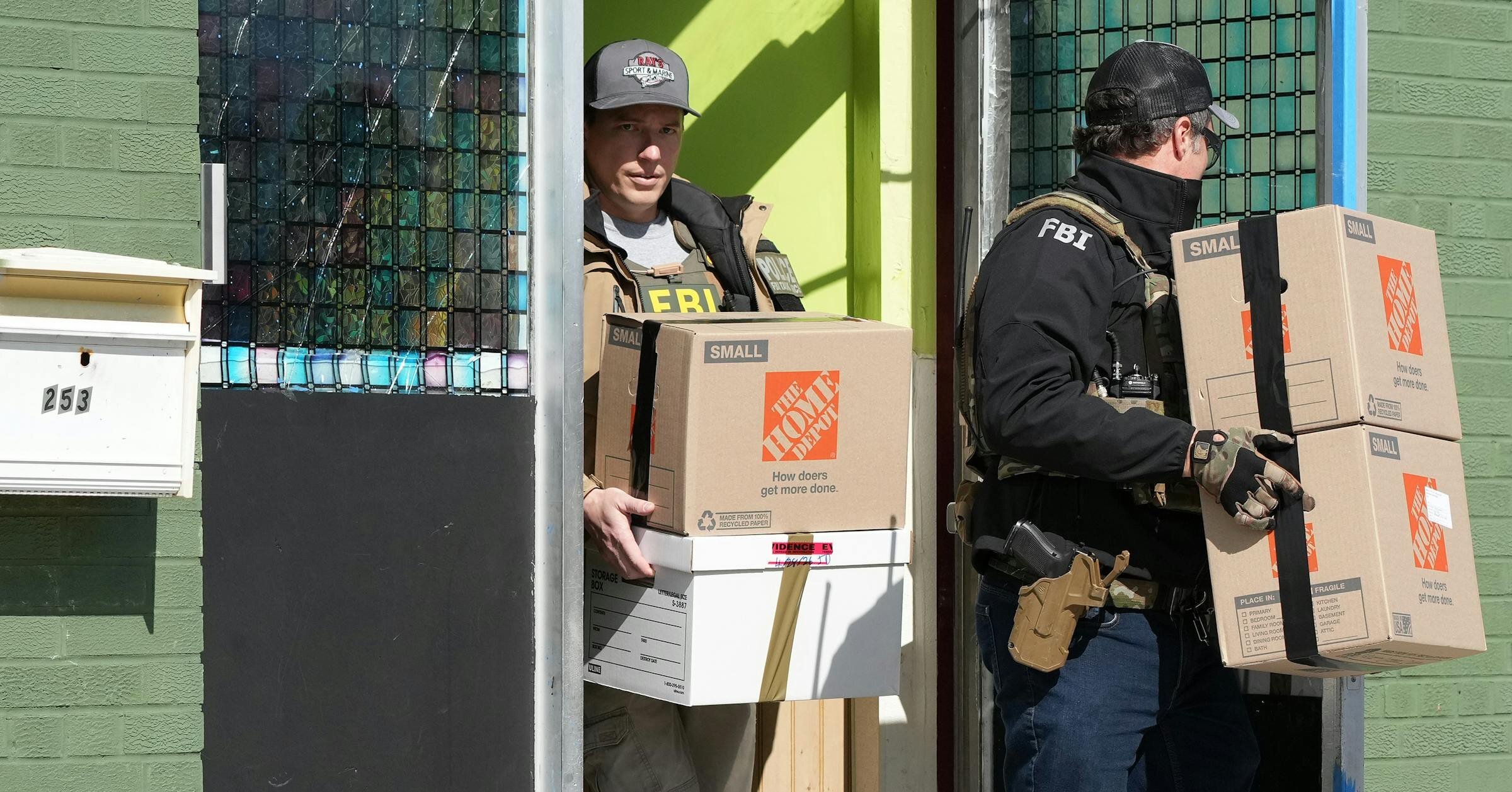 The latest: Minnesota assists federal agents on raids targeting fraud - Star Tribune