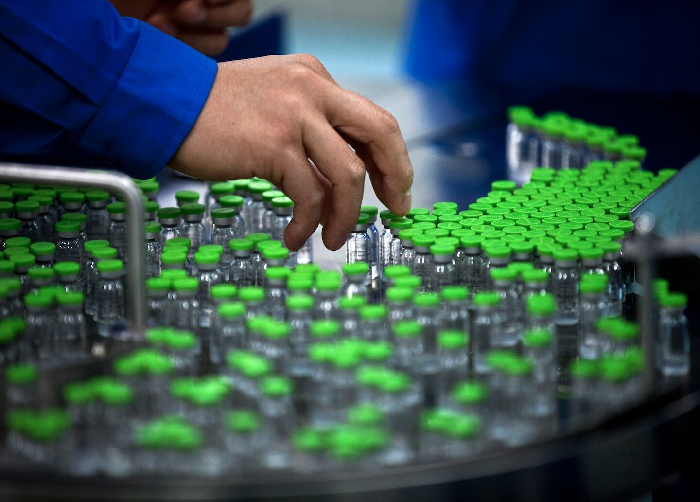 Moderna launches mRNA bird flu vaccine trial after HHS cancels funding - The Washington Post