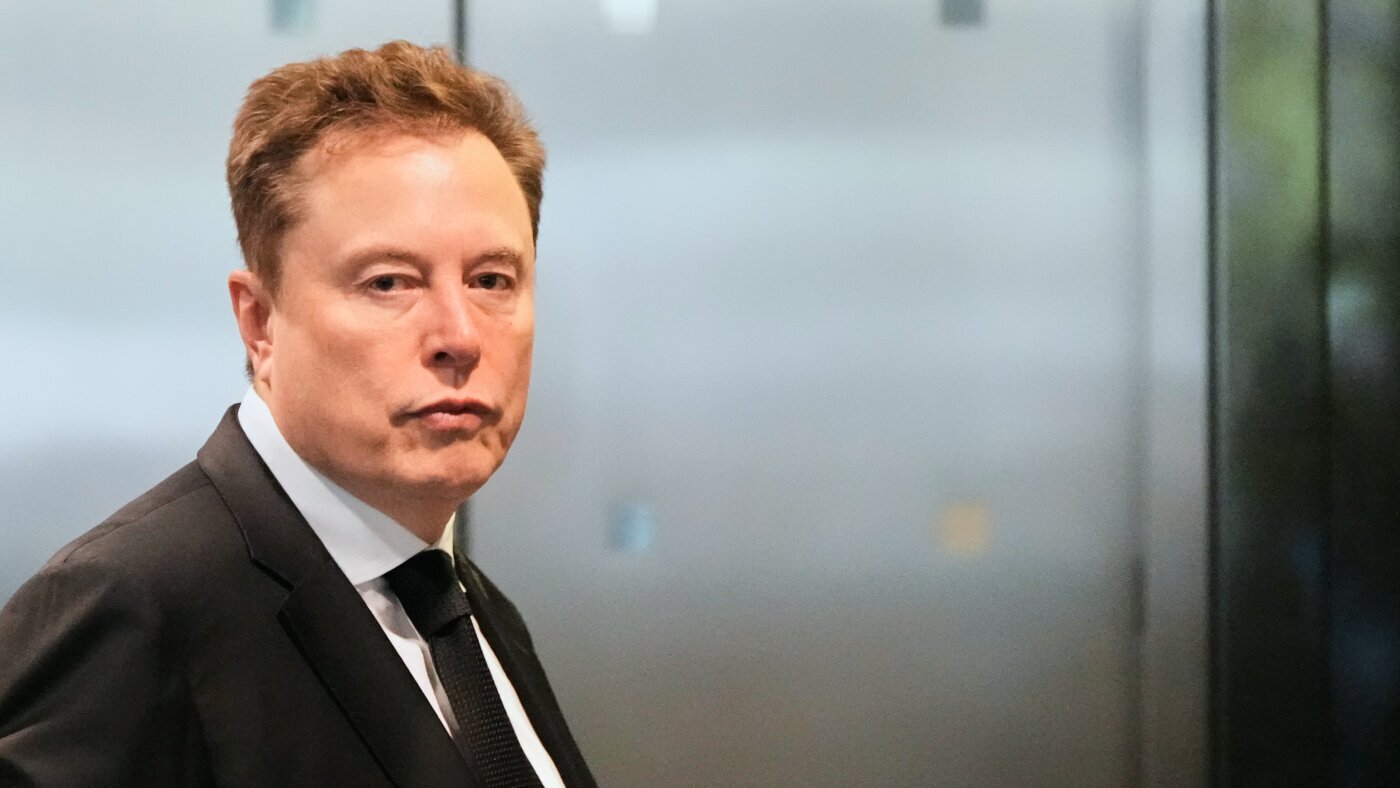 As trial against OpenAI begins, Elon Musk seeks Sam Altman’s ouster - NPR
