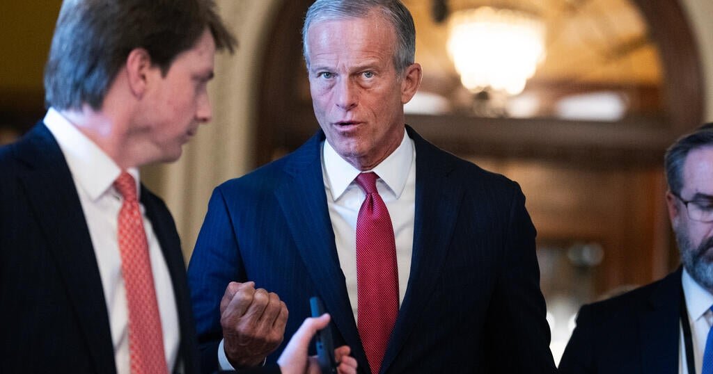 Senate begins "vote-a-rama" as GOP moves forward with funding ICE without Democrats - CBS News