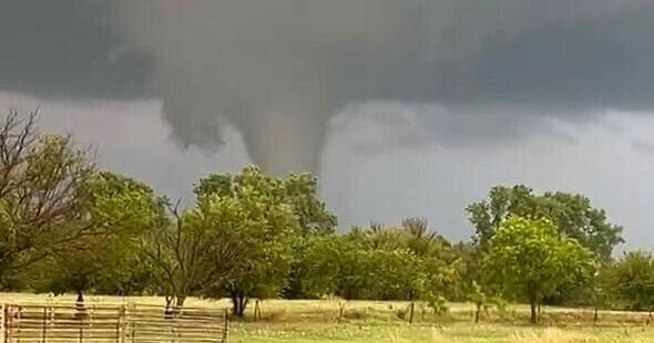 Tornado roars through Enid, Oklahoma, destroys homes, forces Air Force base to close - CBS News