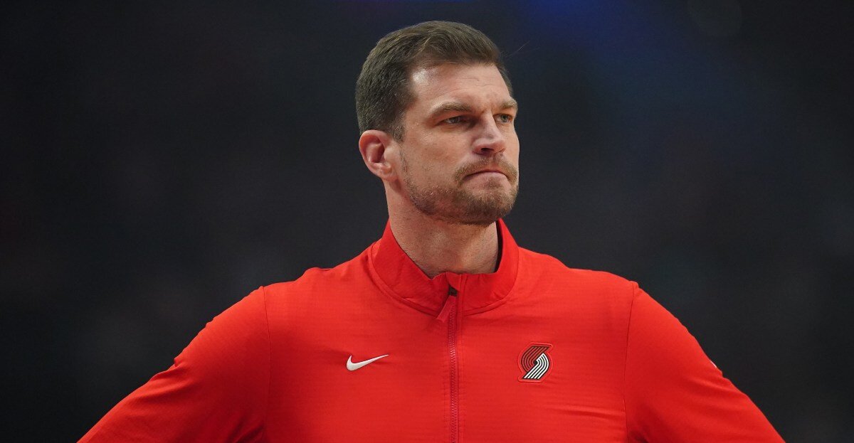 Blazers Coach Tiago Splitter Holding On Through Controversy - Blazer's Edge