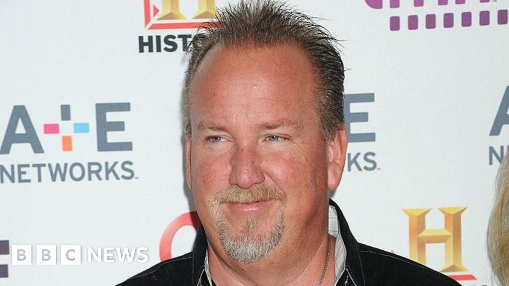 'Storage Wars' reality show star Darrell Sheets dies age 67 - reports - BBC