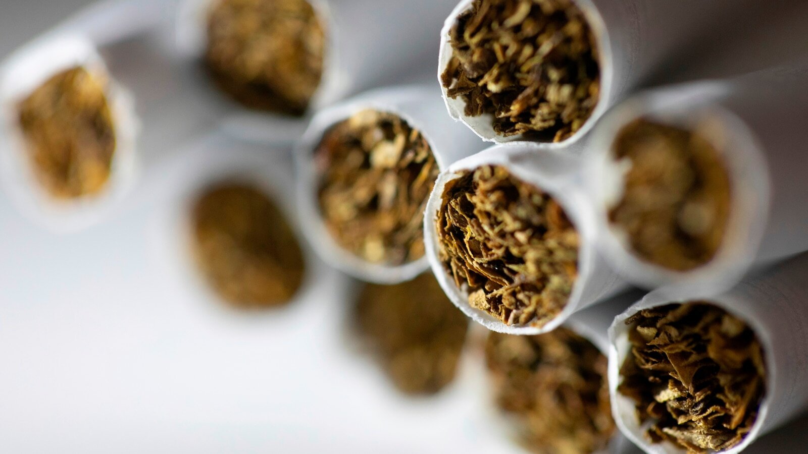 US adult cigarette smoking rate hits another all-time low - ABC News - Breaking News, Latest News and Videos