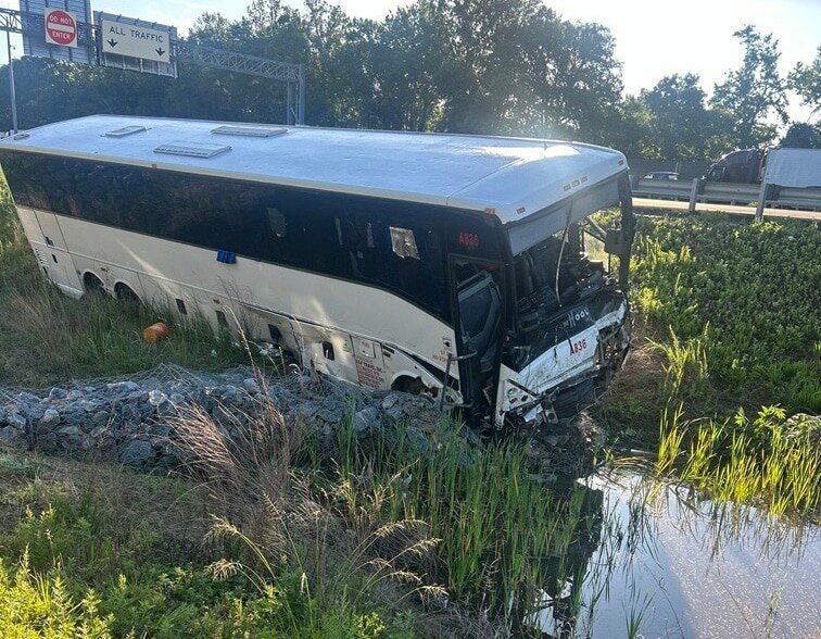 Five killed, dozens injured in crash on I-95 in Stafford County, Virginia - The Washington Post
