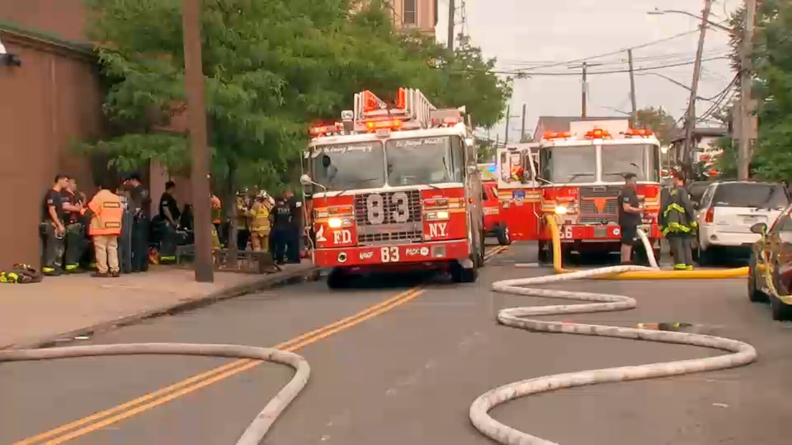 Staten Island fire: At least 31 people injured after explosion in shipyard - ABC7 New York