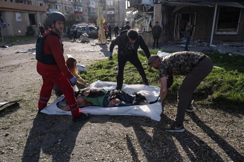 Russia snubs Ukraine’s unilateral ceasefire, firing dozens of drones - AP News
