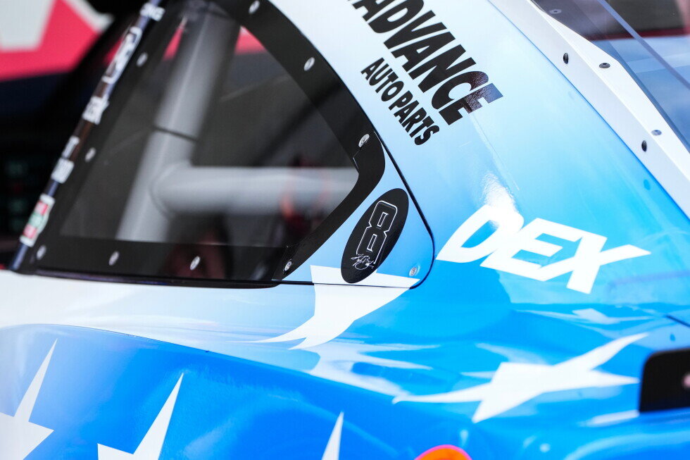2-time NASCAR champion Kyle Busch receives tributes at Coca-Cola 600 and Indianapolis 500 - AP News