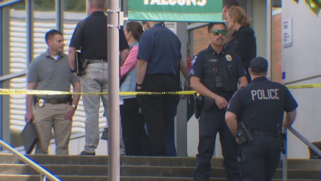 5 students, security guard injured after stabbing at Tacoma's Foss High School - KOMO