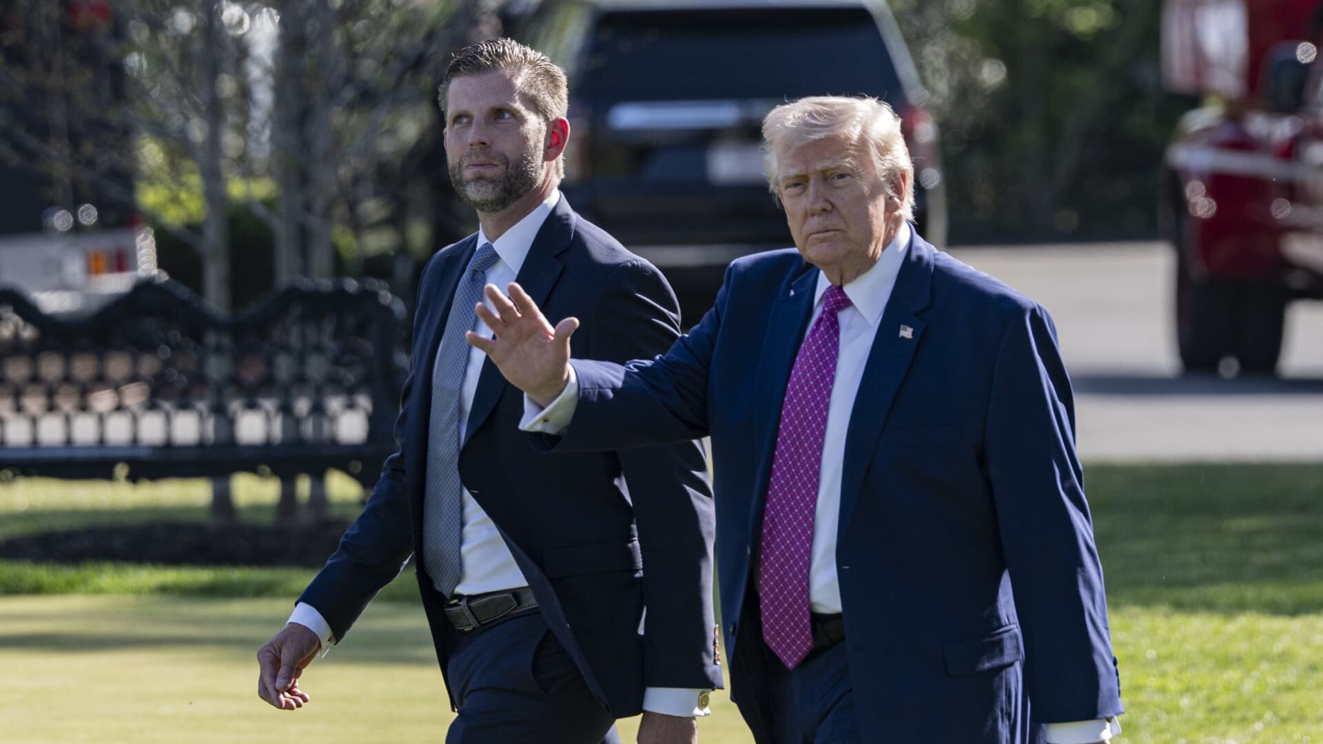 Trump drops $10 billion lawsuit against IRS - CNBC