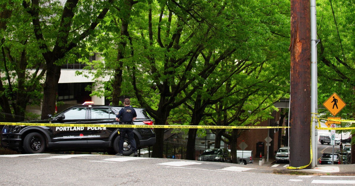 Man drives car full of explosives into Oregon athletic club - NBC News