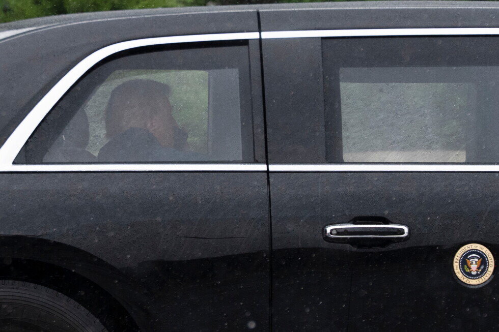 Trump wraps up 3-hour medical visit to Walter Reed and declares 'Everything checked out PERFECTLY' - AP News