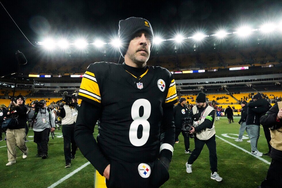 Aaron Rodgers agrees to a 1-year deal to return to the Pittsburgh Steelers, AP sources say - AP News