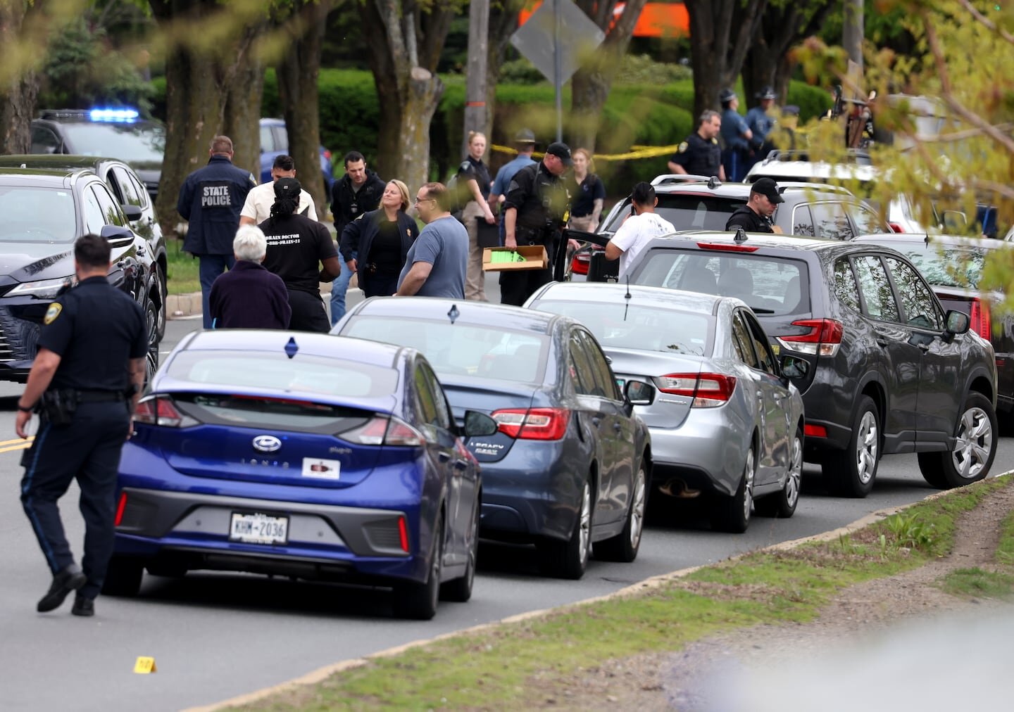 Gunman fires randomly in Cambridge, wounding two drivers; state trooper and civilian shoot suspect - The Boston Globe