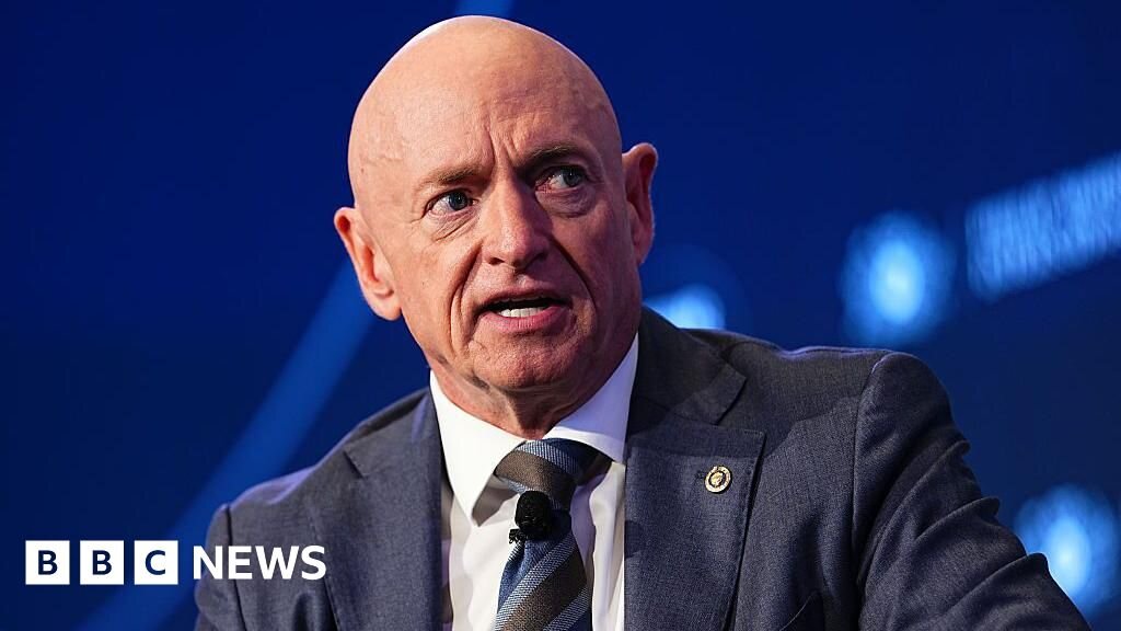 Pentagon will review Senator Mark Kelly's comments about US weapon stockpiles, Hegseth says - BBC