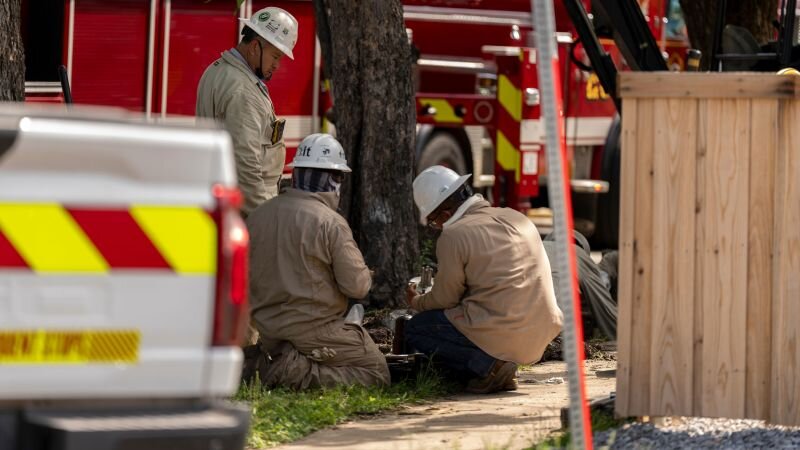 Crews in Dallas search for missing people after fatalities reported in massive apartment fire, officials say - CNN