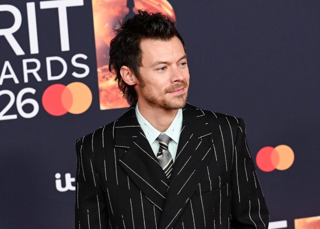 Harry Styles’ Team Responds to Fan Complaints About Obstructed ‘Together, Together’ Tour Sightlines - Yahoo