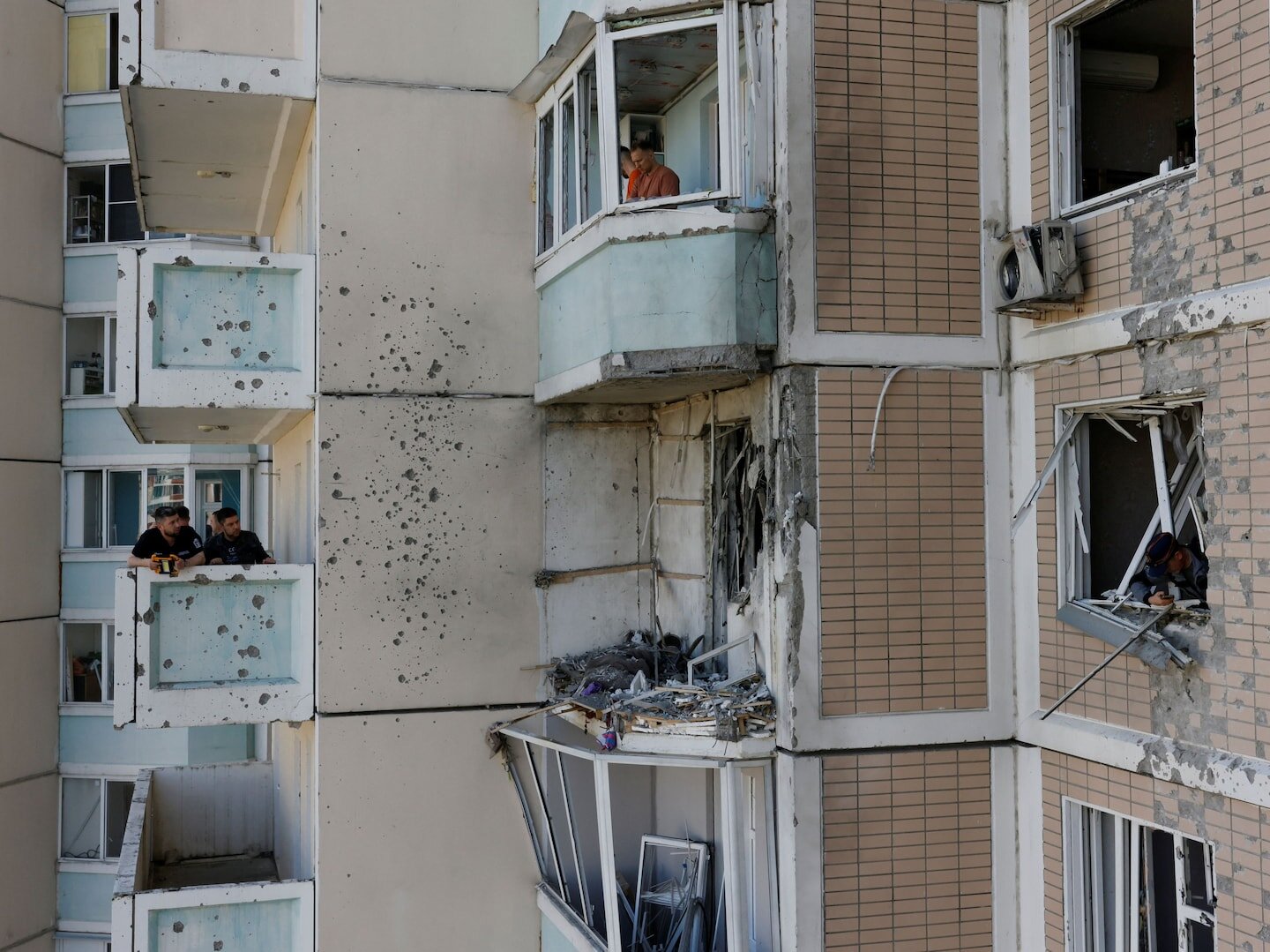 Ukrainian drones hit Moscow and surrounding area, killing 3 - The Washington Post