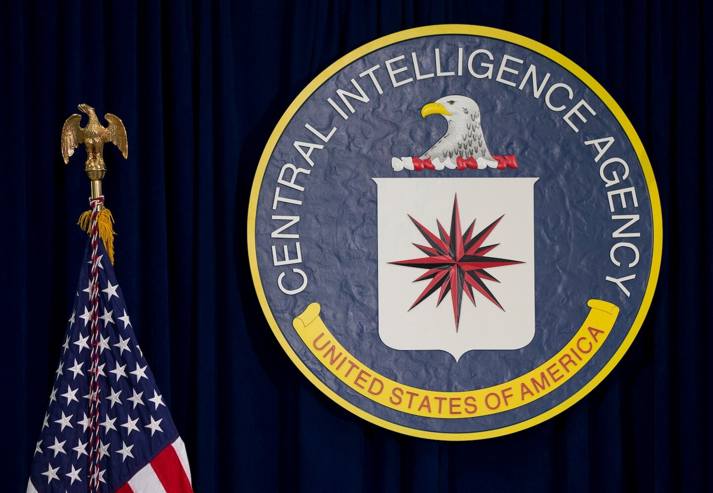 Prosecutors say ex-CIA official stole $40 million in gold bars from agency - The Washington Post