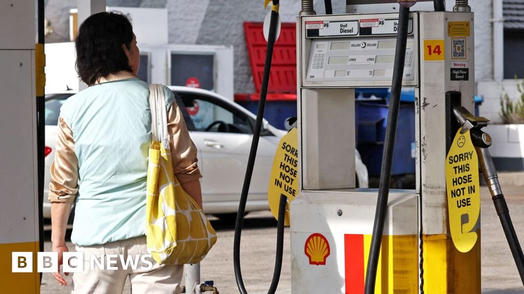 Oil prices drop and stock markets rise after reports of deal to end Iran war - BBC
