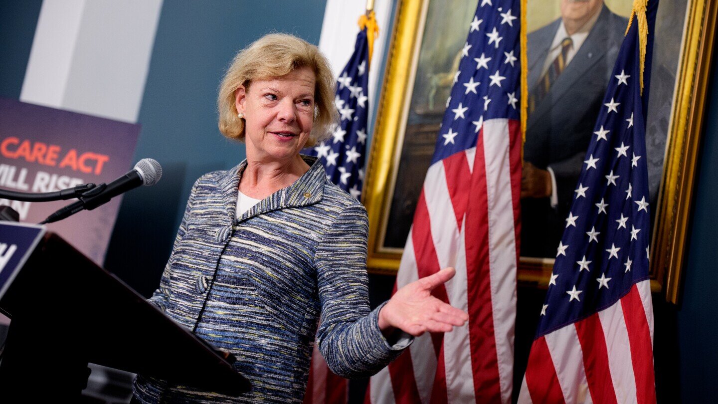 Senator Tammy Baldwin takes issue with Packers Thanksgiving Eve game on Netflix - NBC Sports