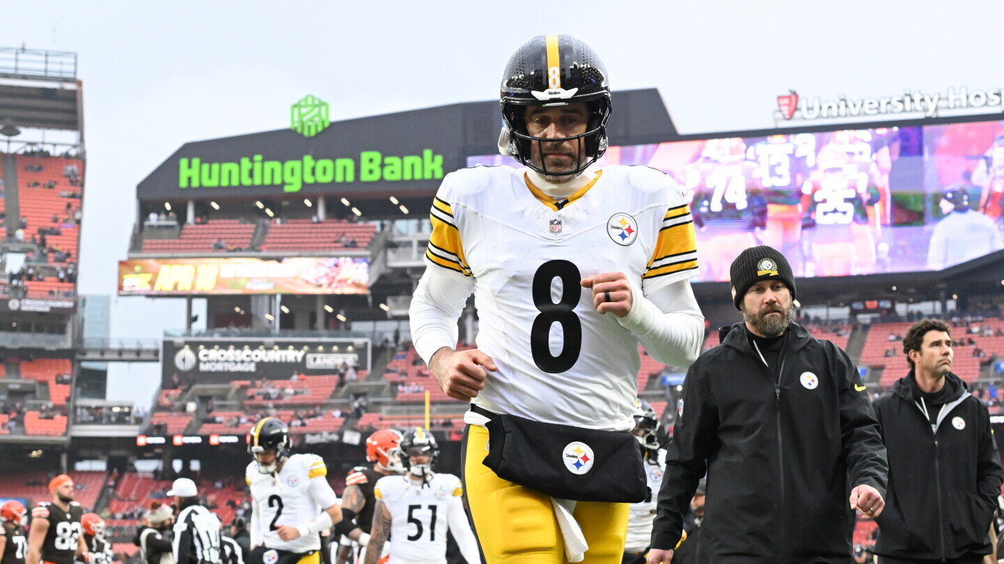 Steelers announce the re-signing of Aaron Rodgers - NBC Sports