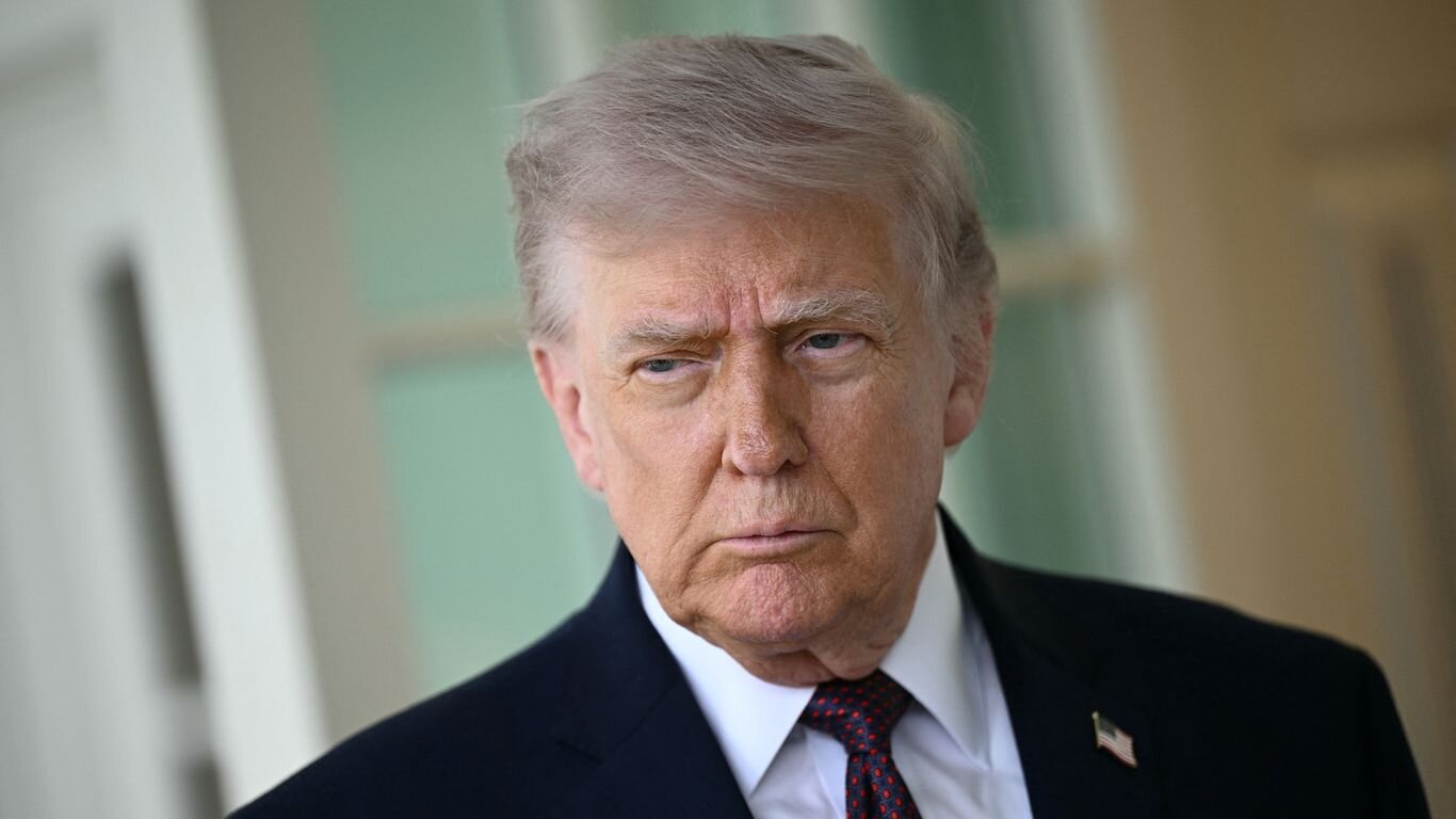 Trump says U.S. Navy will escort ships out of the Strait of Hormuz from Monday - Axios