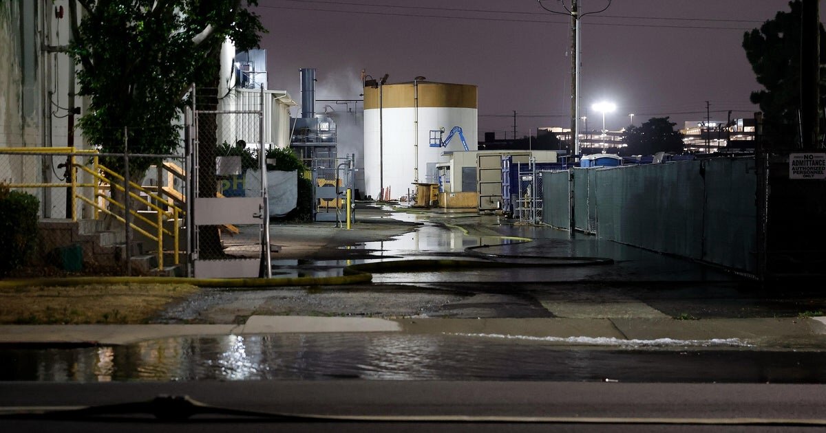 Live Updates: Risk of massive explosion "eliminated" for California chemical leak in Orange County, officials say - CBS News