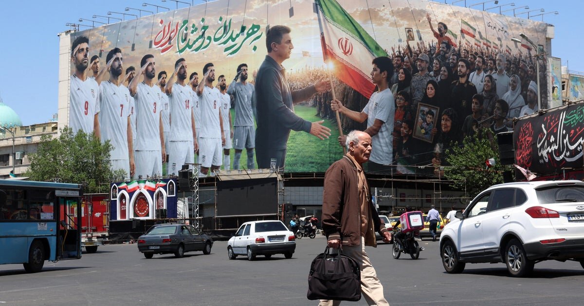 Live Updates: Trump says he was "an hour away" from striking Iran, insists war is "very popular" - CBS News