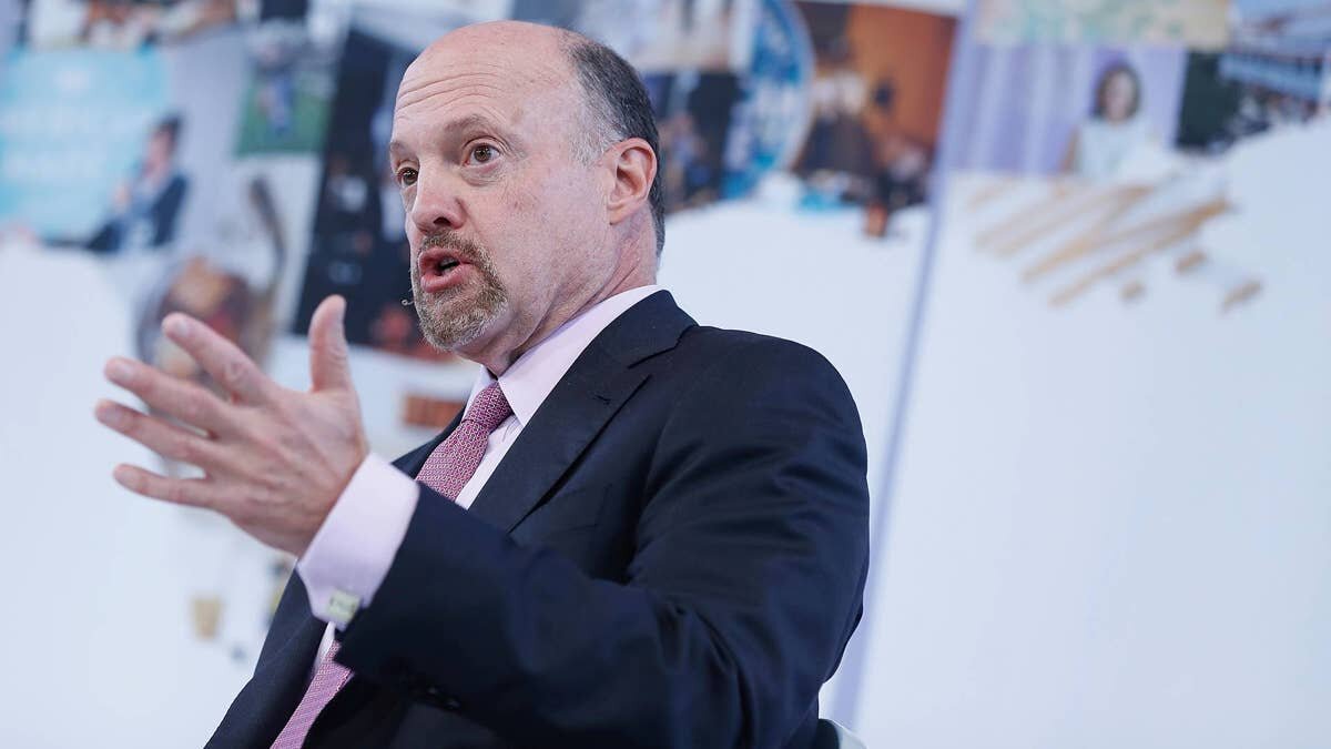 Jim Cramer makes a bold call on AI as stocks waver - thestreet.com