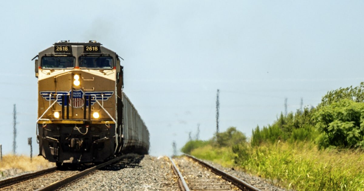 6 people found dead inside cargo train boxcar in Texas - NBC News