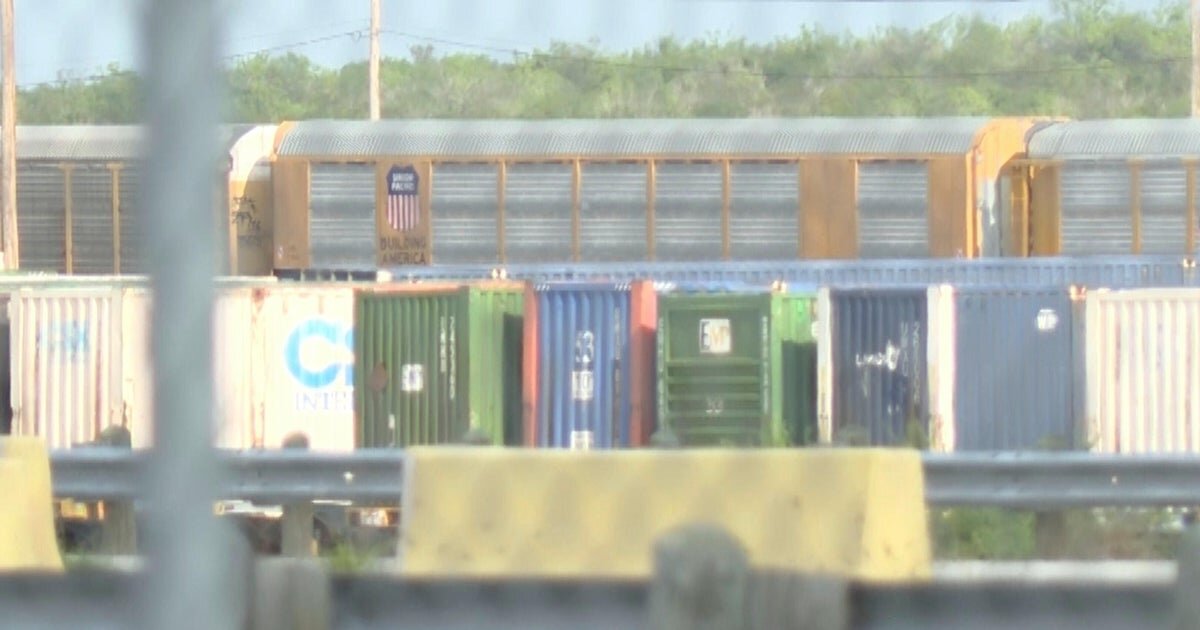 Texas sheriff says 7th body could be tied to shipping container deaths, as ICE opens human smuggling probe - CBS News