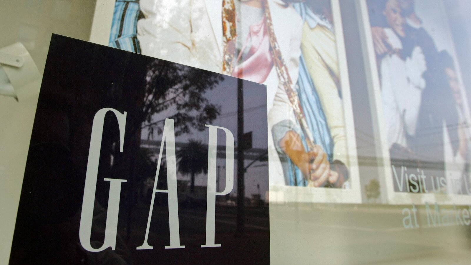 Doris Fisher, co-founder of iconic Gap chain, dies at 94 - ABC News - Breaking News, Latest News and Videos