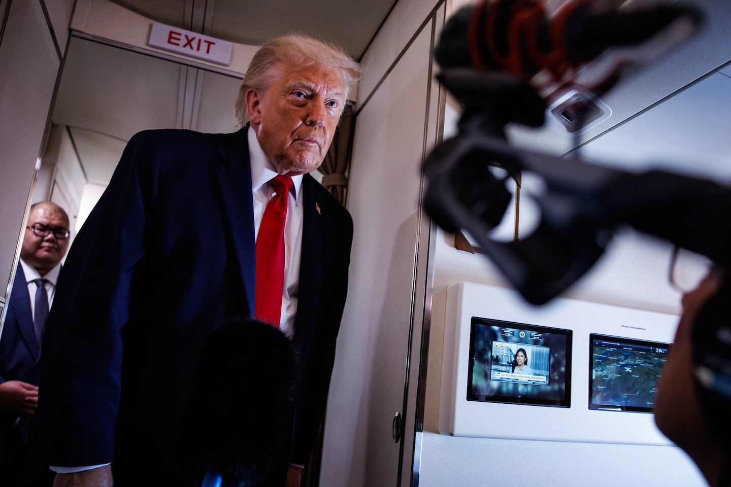 Trump says he’s considering government stake in top AI companies - The Washington Post