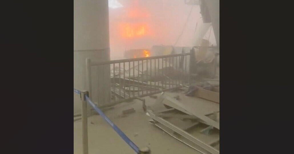 Live Updates: Iran attack on Kuwait kills 1 after latest U.S. strikes, and as Trump says talks ongoing - CBS News