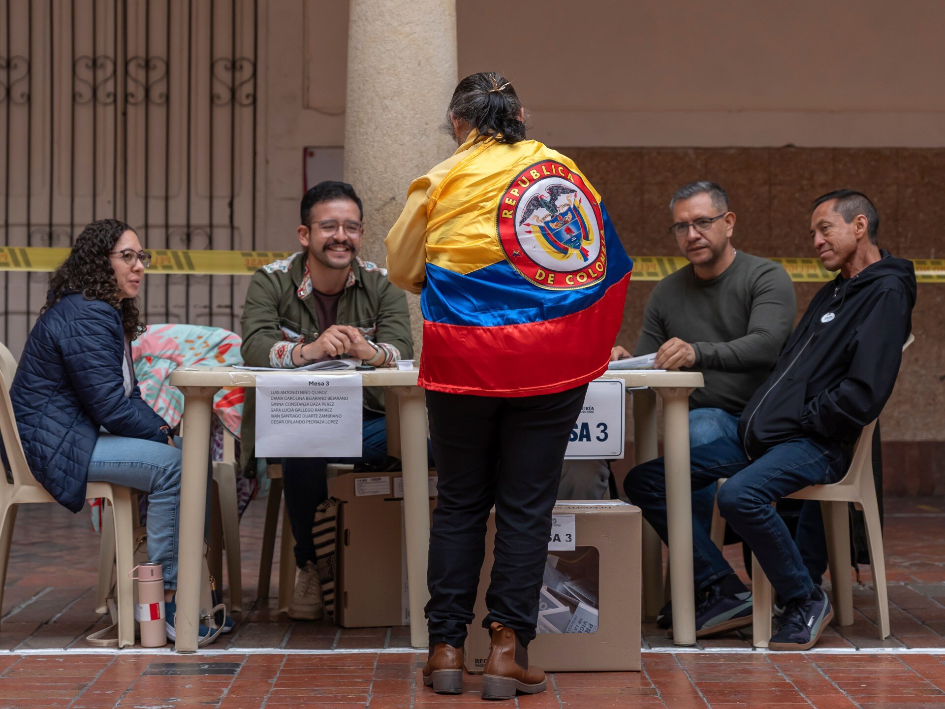 Colombians to vote in presidential run-off pitting leftist against hardliner - Al Jazeera