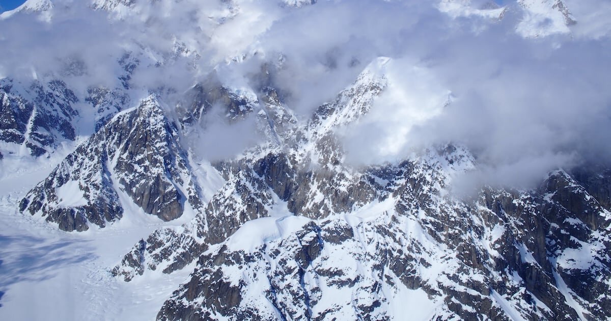 Climbing ranger dies in crevasse fall during patrol on Denali, park service says - Anchorage Daily News
