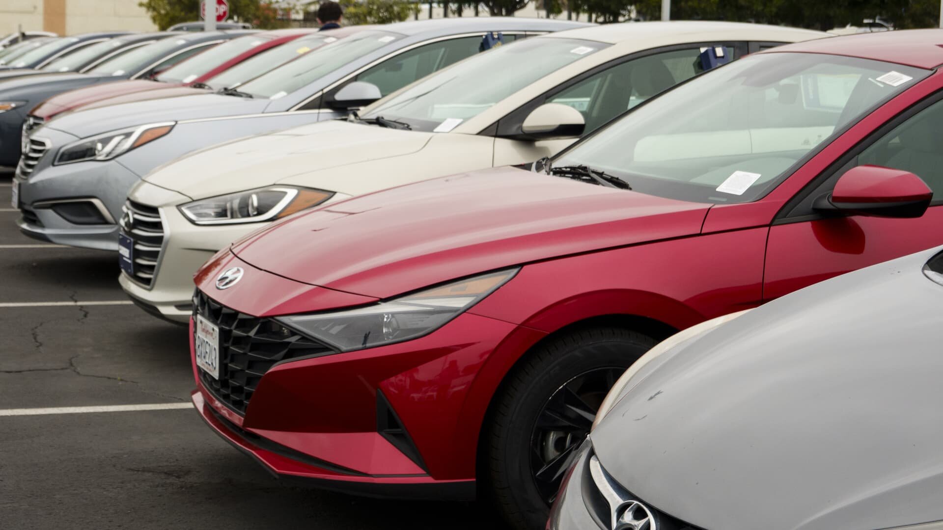 A 'perfect storm' points to a much smaller U.S. auto market by 2040 - CNBC