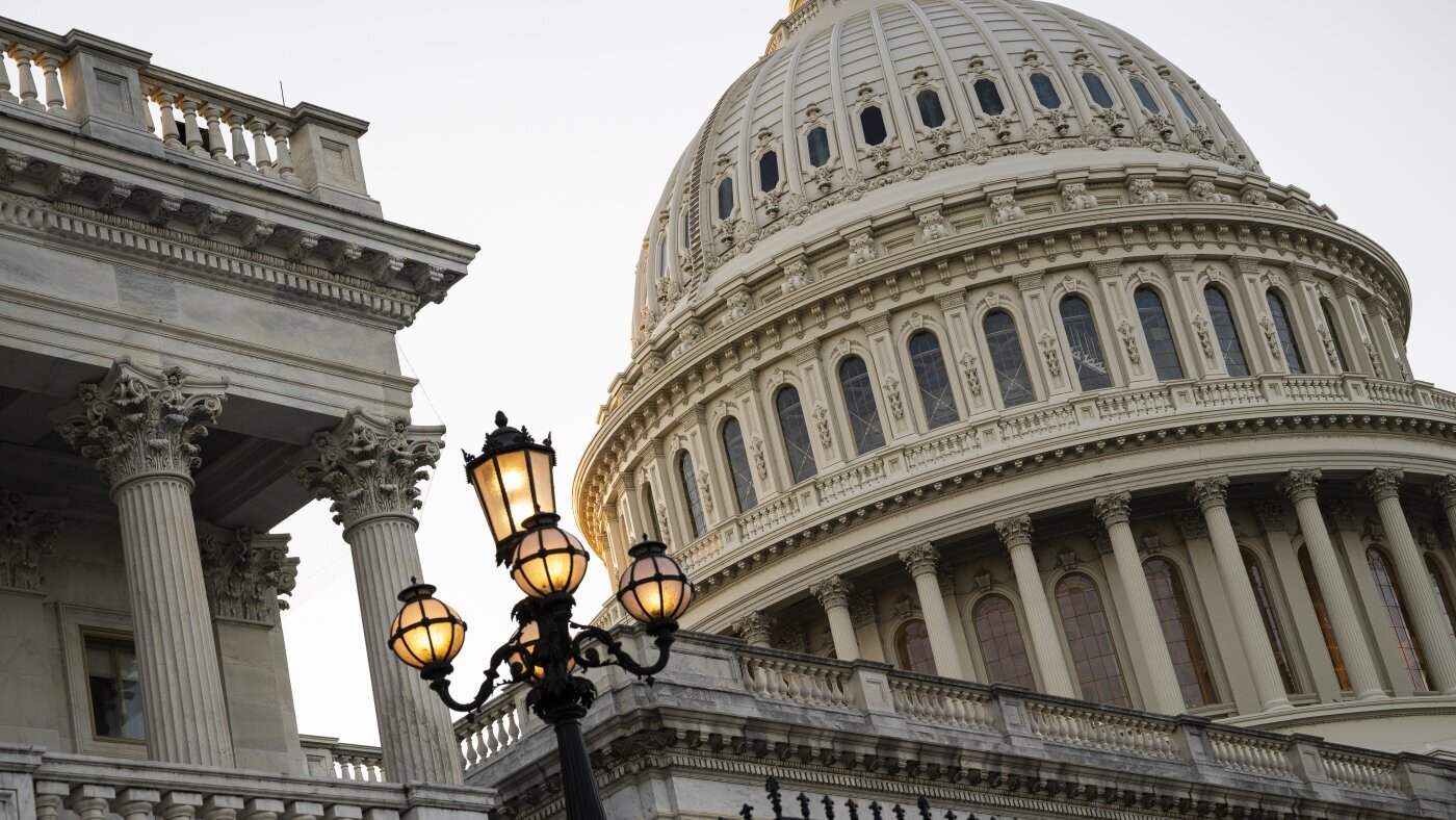 House approves labor-friendly bill with support from 20 Republicans - NPR