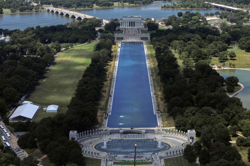 Reflecting Pool liner was cut with a sharp knife or razor, National Park Service says - AP News
