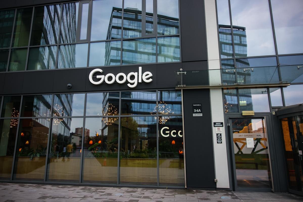 Alphabet to replace Verizon in Dow Jones reshuffle, shares rise - Yahoo Finance