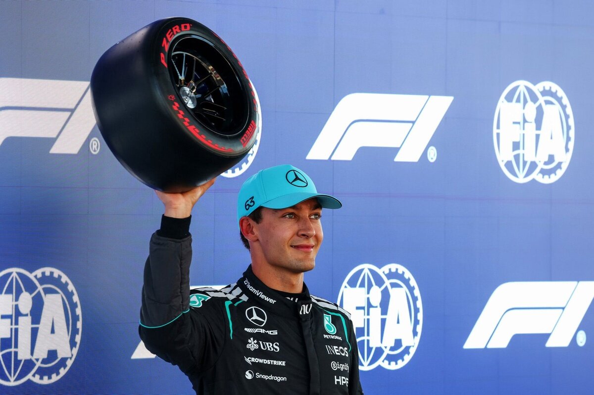 F1 Barcelona GP: George Russell beats Lewis Hamilton to pole as Charles Leclerc crashes - Motorsport.com