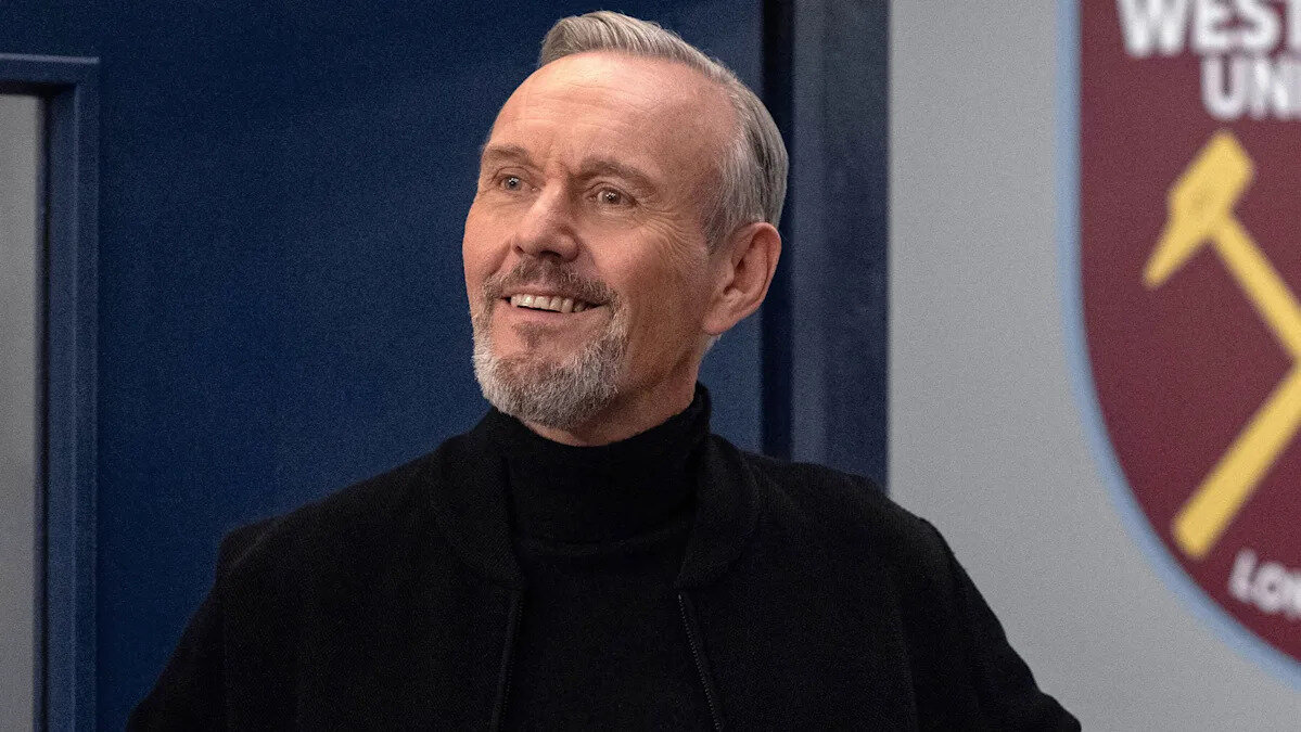 Anthony Head, 'Buffy the Vampire Slayer' and 'Ted Lasso' star, dies at 72, family says - Yahoo