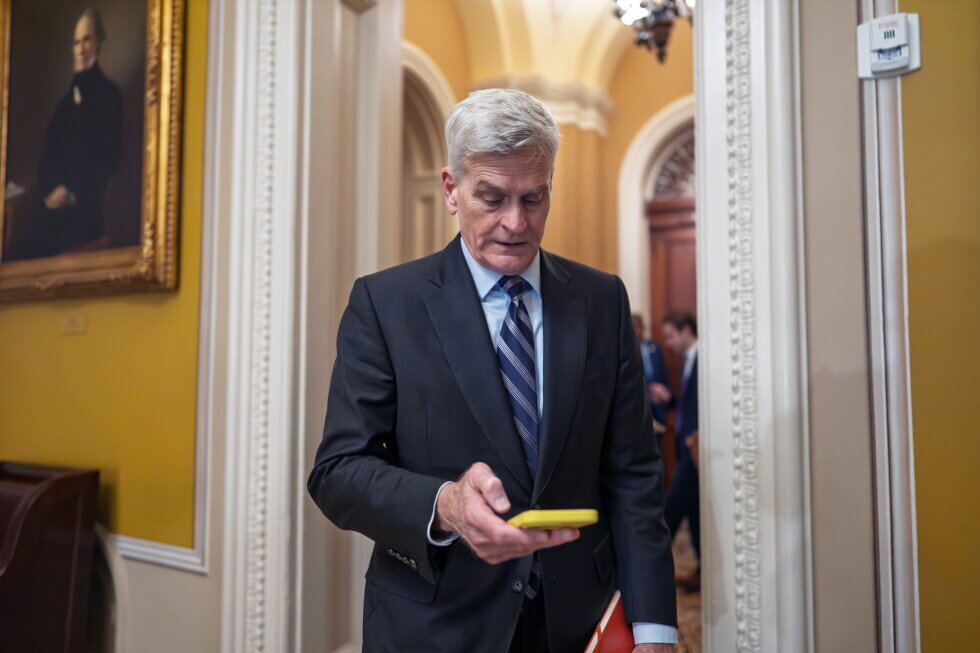 Senate Republicans reject war powers resolution after Trump berates them at Capitol meeting - AP News
