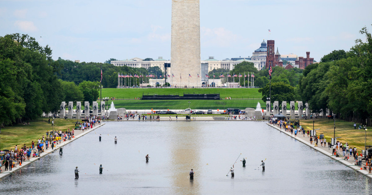 At least five people arrested in alleged tampering of Reflecting Pool, official says - NBC News