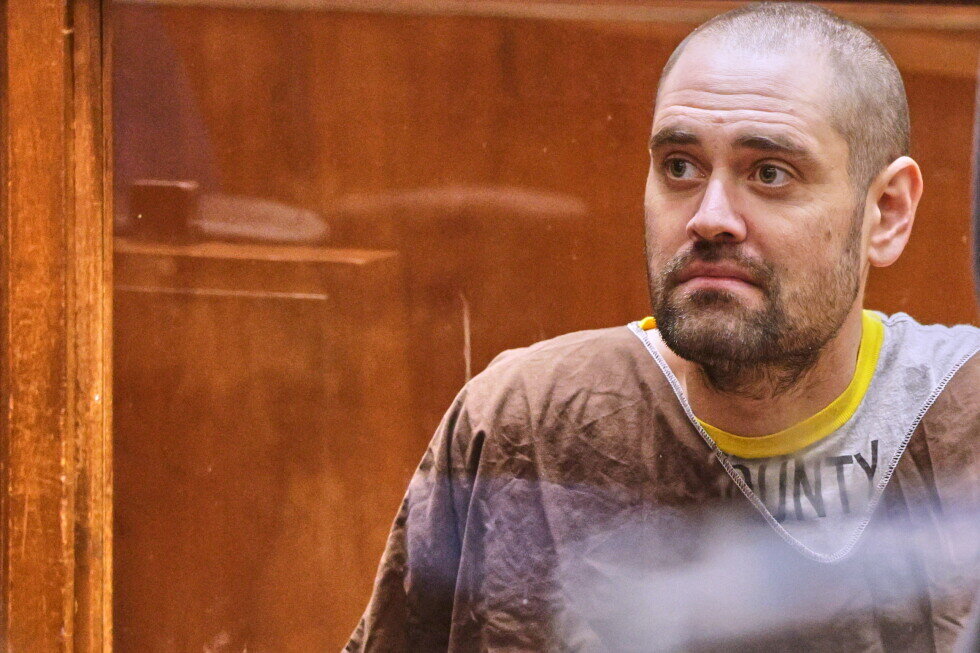Rob Reiner’s son Nick seeks money from trust parents left him for his defense in their killings - AP News