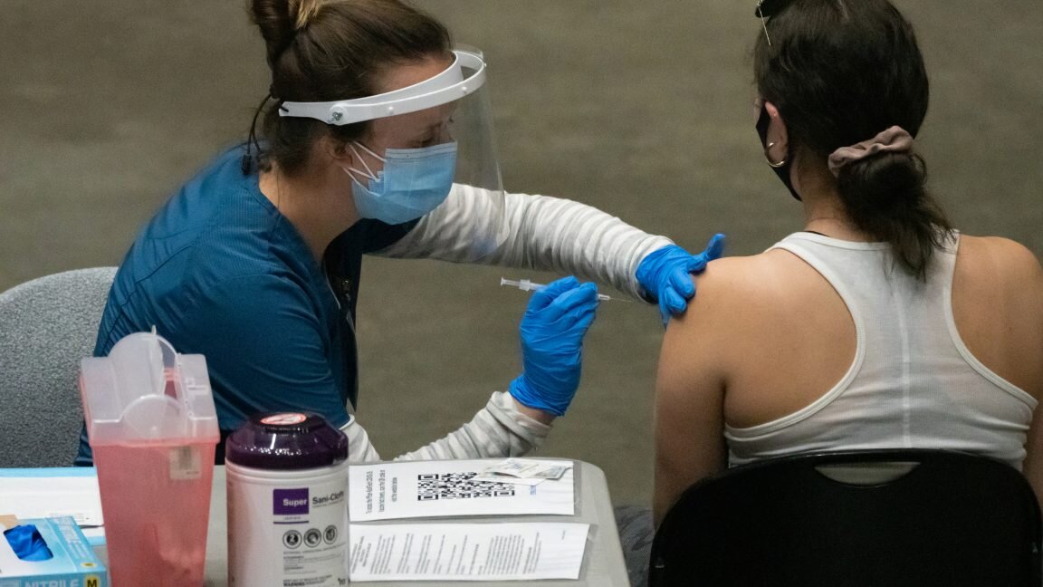 COVID vaccines still protect against heart problems, large study finds - Ars Technica