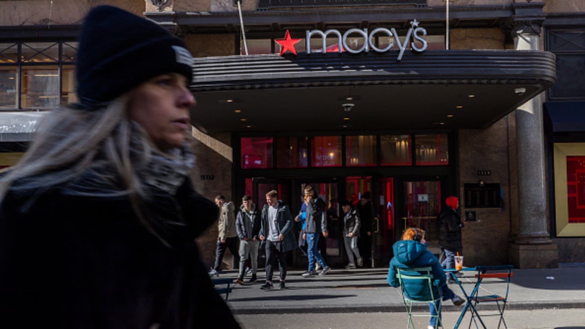 Macy's posts strongest Q1 growth in four years, raises guidance despite consumer worries - CNBC
