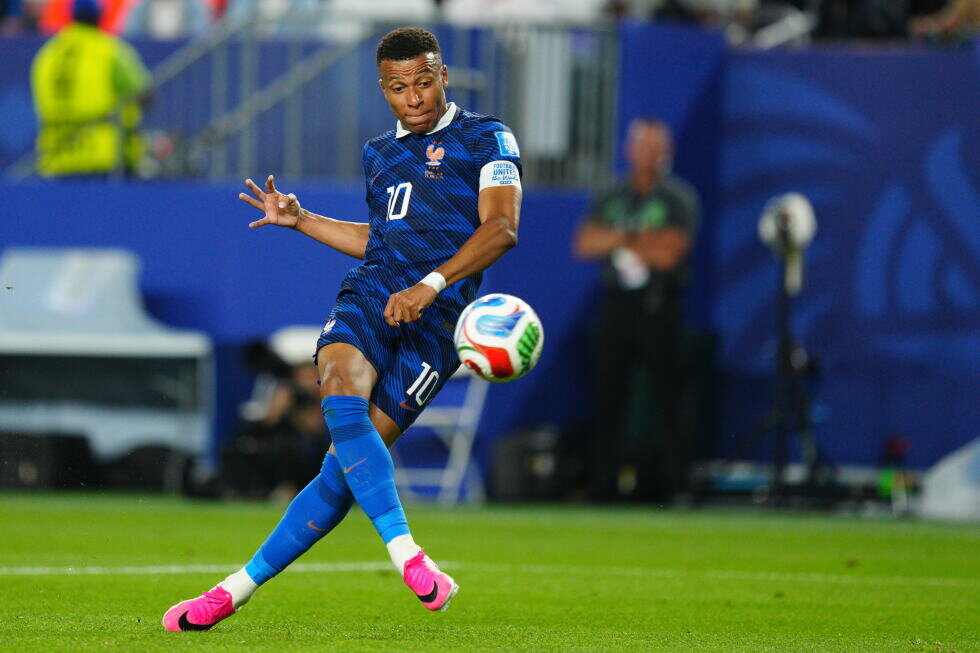 Messi and Mbappé romping through World Cup with dazzling display of history-making goals - AP News